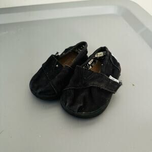 Tom’s Black Casual Toddler Shoes With Adjustable Strap Size 4